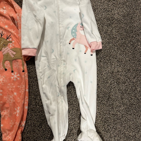Carter’s Fleece Sleeper - Picture 3 of 3